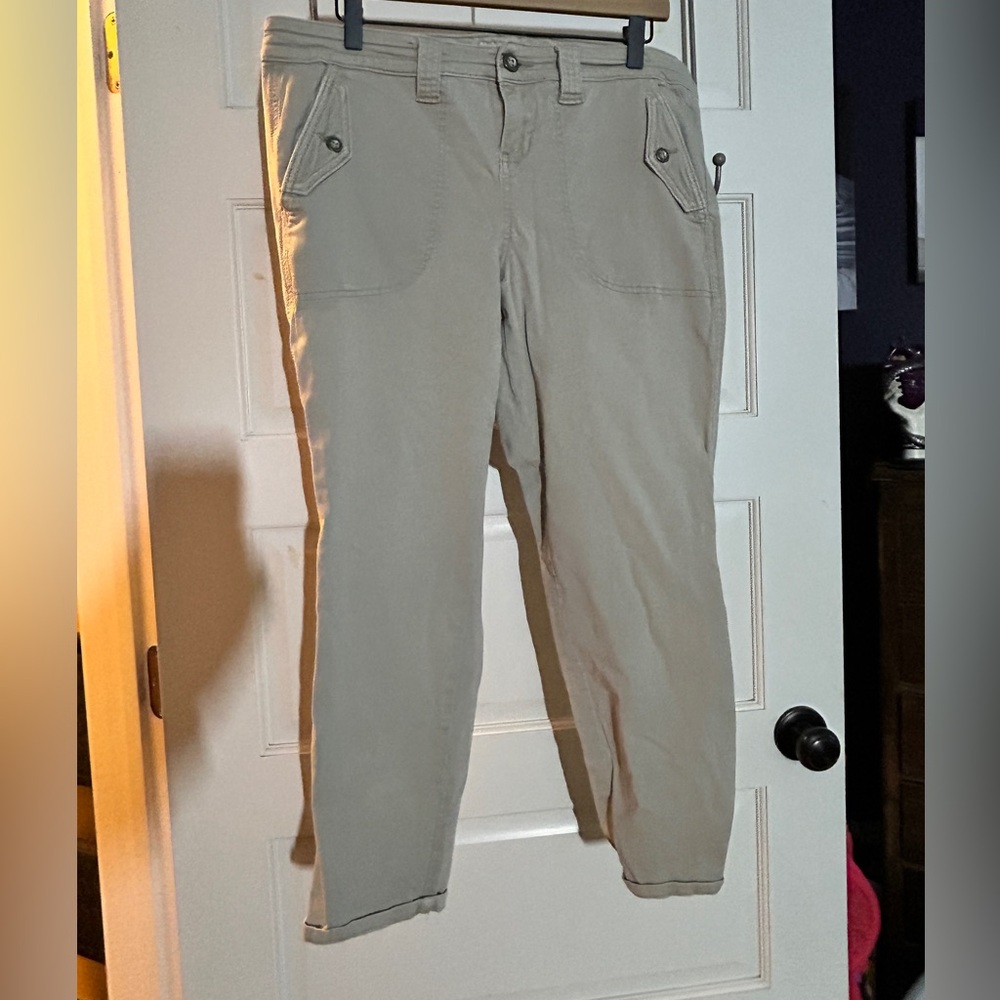 Crop khaki